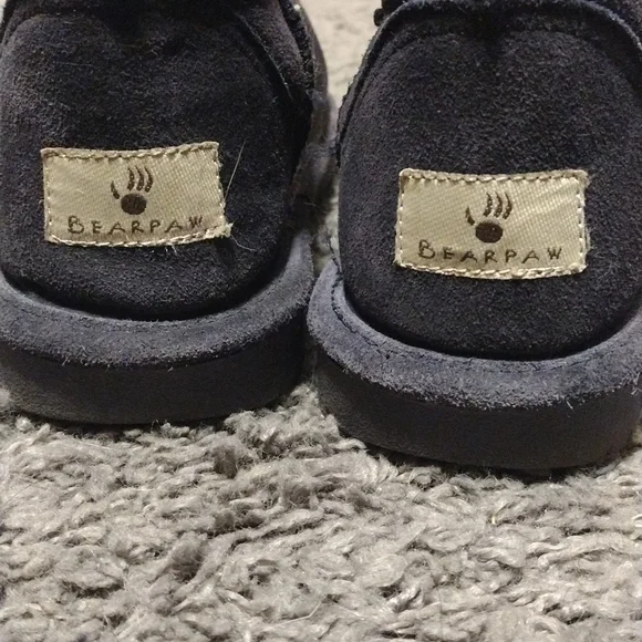 Bearpaw Tall Emma Suede Boots Size 7. Worn only once for an hour inside! - Picture 3 of 8